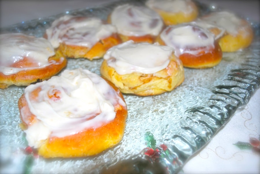 Cinnabon Copycat Cinnamon Rolls