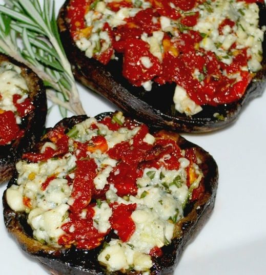 Portobello mushrooms stuffed with crumbled Gorgonzola cheese, sun dried tomatoes, garlic and fresh rosemary.