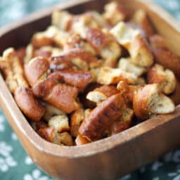 Rosemary and Lemon Seasoned Pretzels