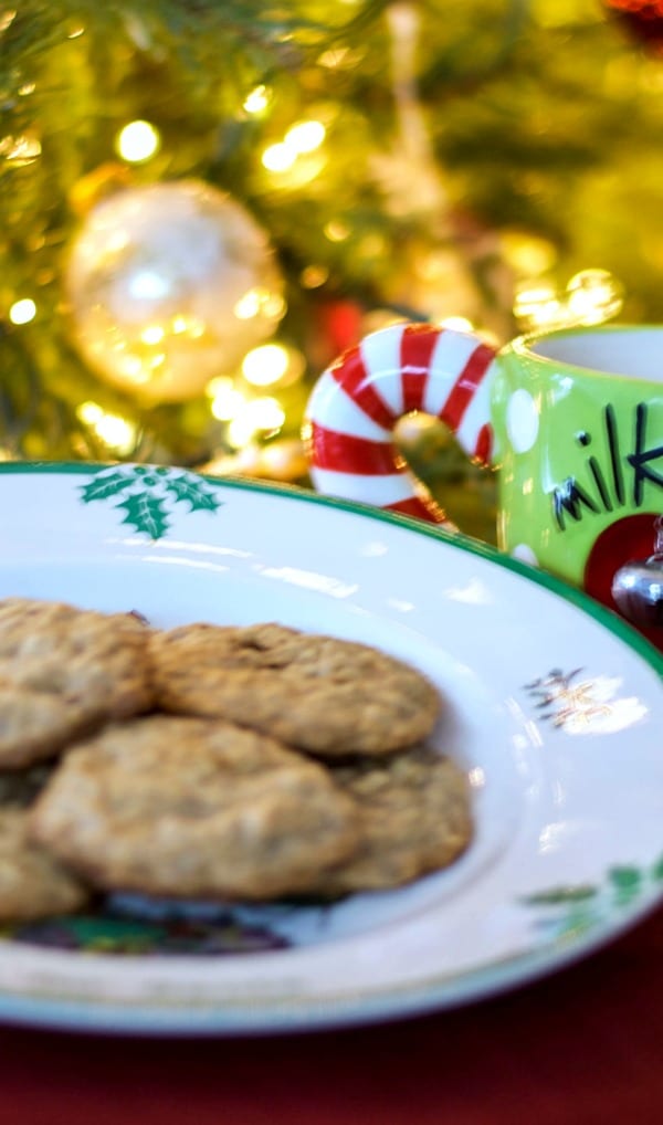  Oatmeal Toffee Cookies are a twist on the classic oatmeal cookie made with chunks of toffee bits and chopped walnuts. 