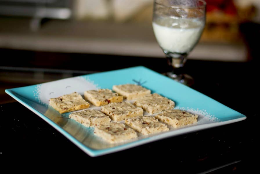 Pecan Shortbread Bars