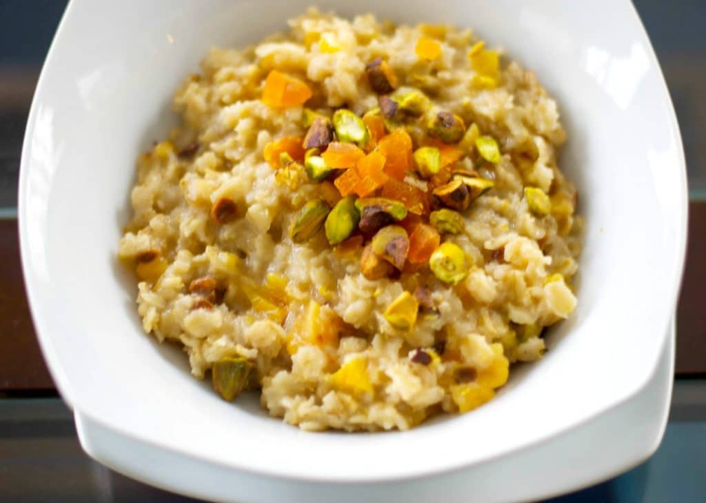 Apricot and Pistachio Oatmeal