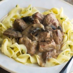 Slow Cooker Beef Stroganoff