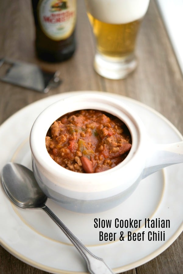 Slow Cooker Italian Beer & Beef Chili made with lean ground beef, Italian beer, peppers and fire roasted tomatoes will definitely send you back for seconds.