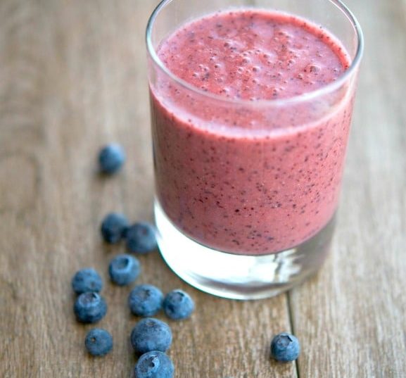 This Blueberry, Peach & Banana Smoothie is filling with the addition of flax and tastes great for breakfast or an afternoon snack.