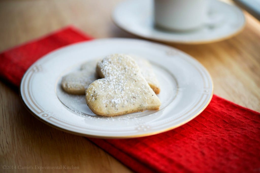 cinnamon apple spice shortbread closeup-cek