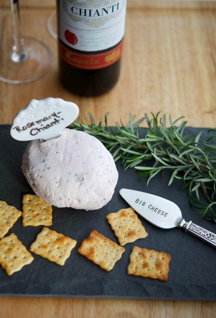 Rosemary Chianti Cheeseball has only a few simple ingredients and makes for a tasty appetizer any time of year.