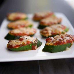 A plate of zucchini pizza close up