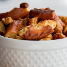 Pumpkin Pie Spice Pretzels