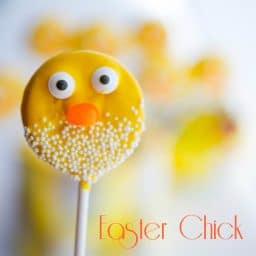 These Easter Oreo Chick Pops are adorable and would make a fun place setting on your Easter table. The kids will really love them too!