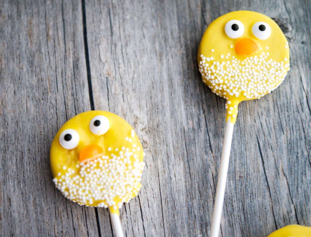 Easter Chick Oreo Pops-closeup2