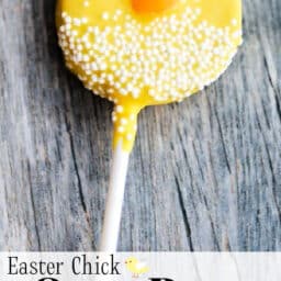 an oreo lollipop that looks like an easter chick