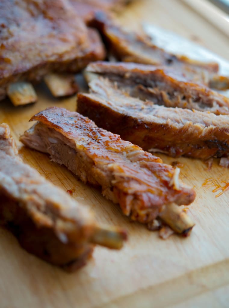 Spareribs on a cutting board. 