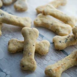 Chicken.& Wild Rice Dog Biscuits-horizontal