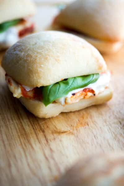 hese Grilled Chicken Parmesan Sliders take only 20 minutes to make and are much healthier than the classic sandwich. Great for parties too!