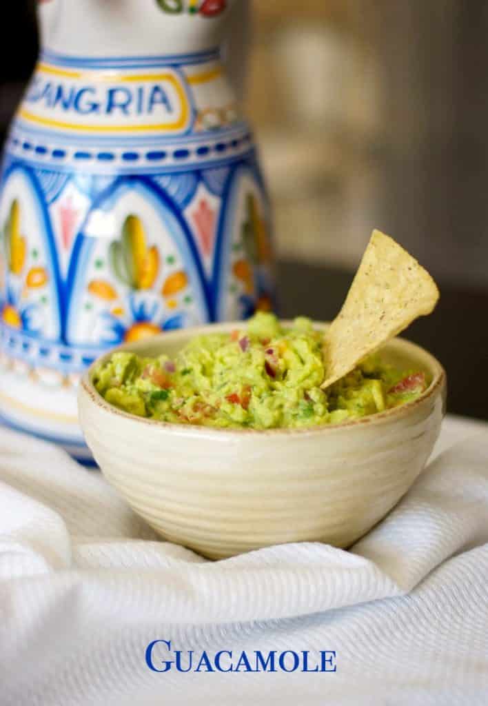 Snacking doesn't have to be unhealthy. Homemade guacamole tastes great and is rich in healthy fats that helps to satisfy your cravings. 