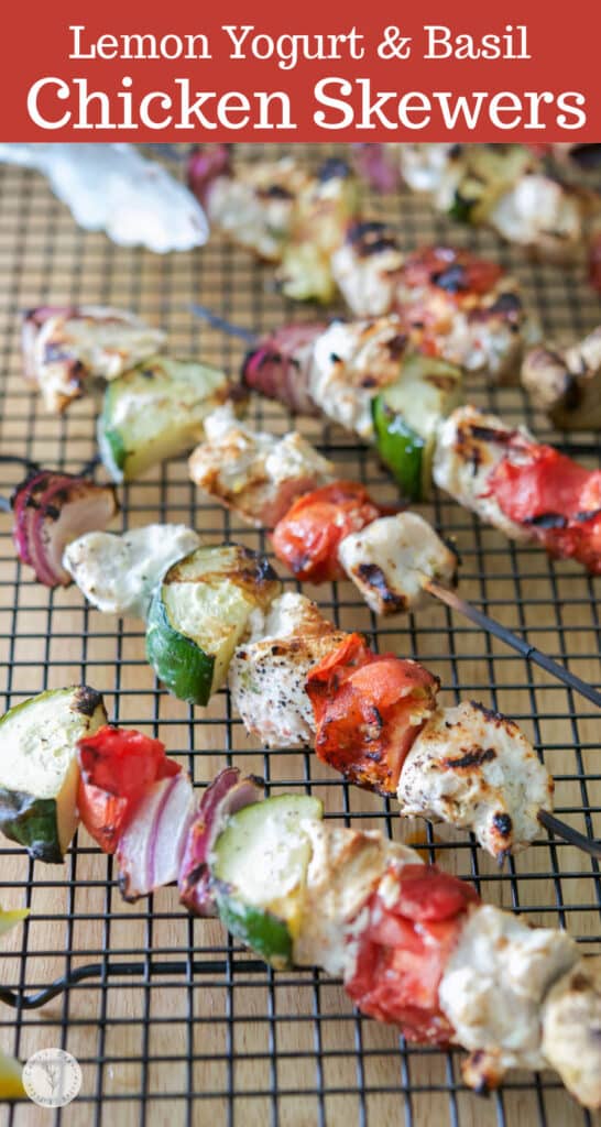 Grilled chicken skewers with vegetables. 