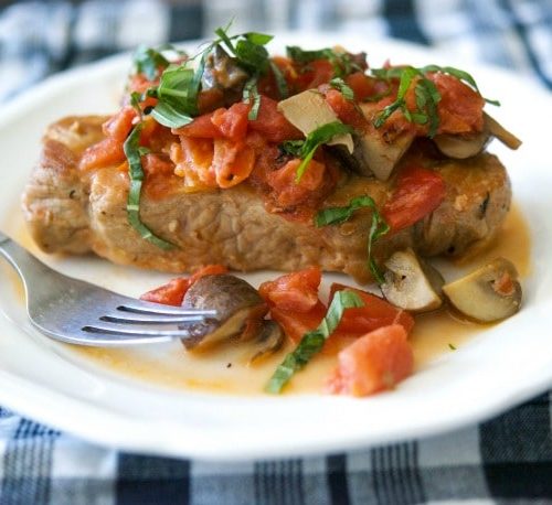 pork chops with tomatoes and mushrooms recipe Braised Pork Chops with Tomatoes & Portobello Mushrooms pork chops with tomatoes and mushrooms recipe Braised Pork Chops with Tomatoes & Portobello Mushrooms