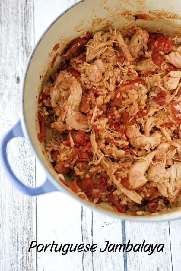 portuguese jambalaya in a pot