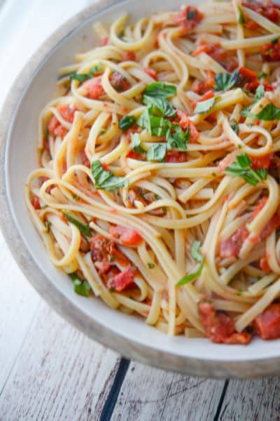 A bowl of Linguine Positano Carrabbas