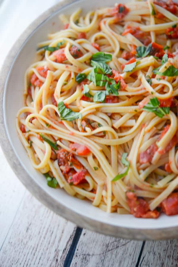 A bowl of Linguine Positano Carrabbas