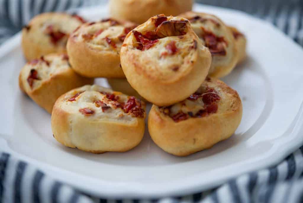 Sun Dried Tomato Appetizer Puffs