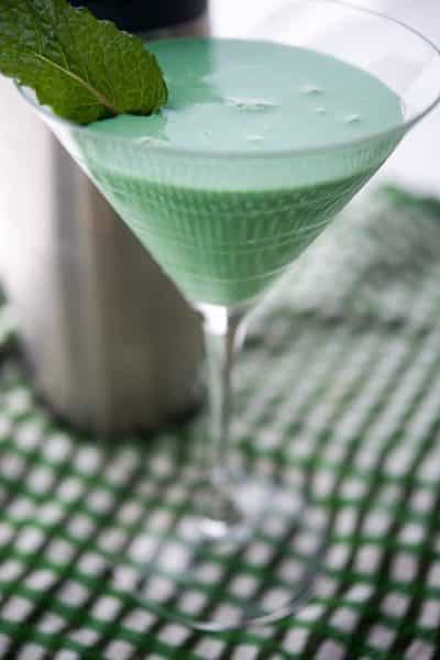 A martini glass of Grasshopper Cocktail