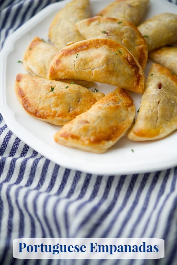 Empanadas stuffed with Portuguese chorizo, ground beef, spices and a creamy lemony sauce ; then baked until golden brown. 