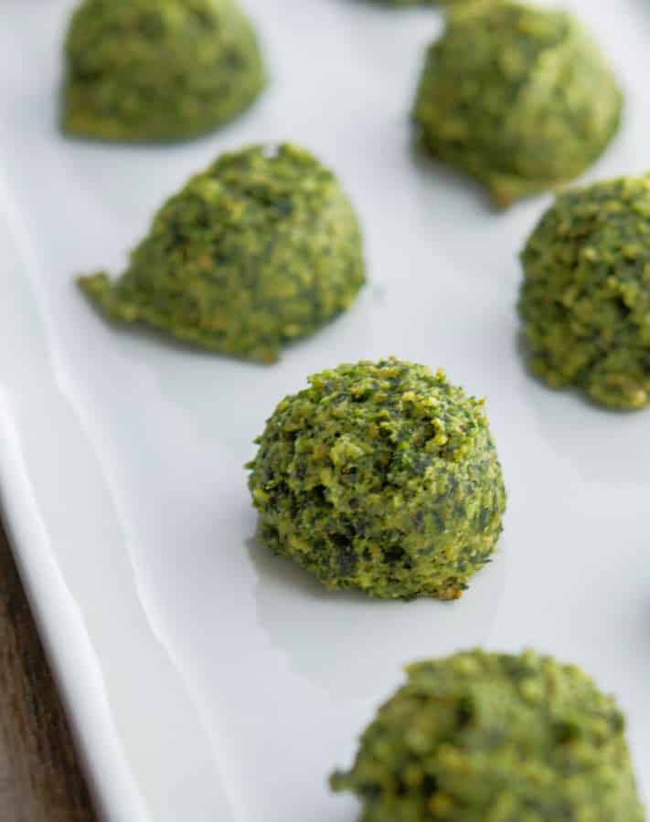 Spinach Nuggets made with Italian breadcrumbs and grated Pecorino Romano cheese are so simple to make, kid friendly and mom approved! 