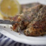 Poulet en croûte d'herbes poêlé