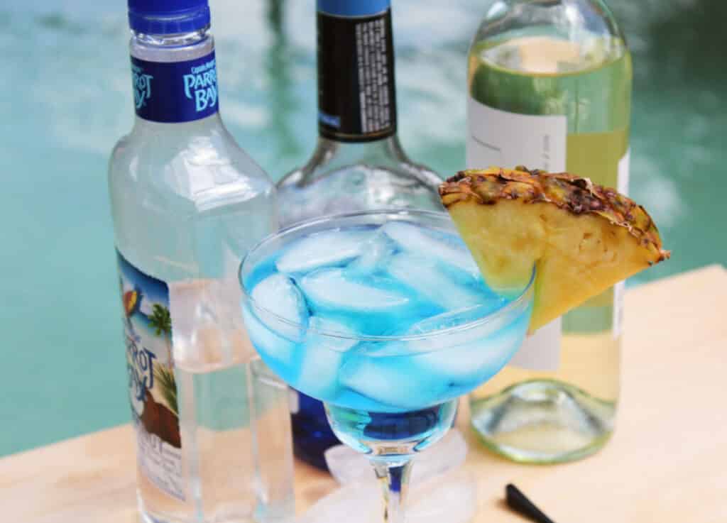 Blue White Wine Spritzer