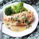 Pollo Rosa Maria on a white plate with broccoli