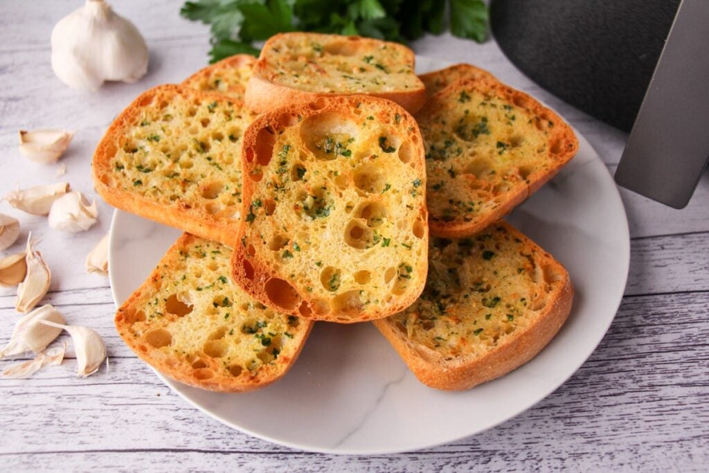 air fryer garlic bread on a plate