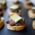 A few rows of cheeseburger crostini