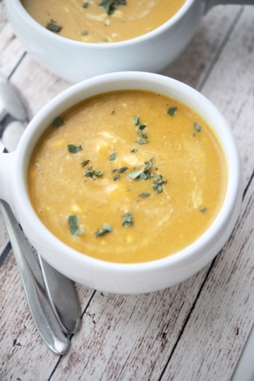 Olive Garden's Copycat Chicken Gnocchi Soup Recipe
