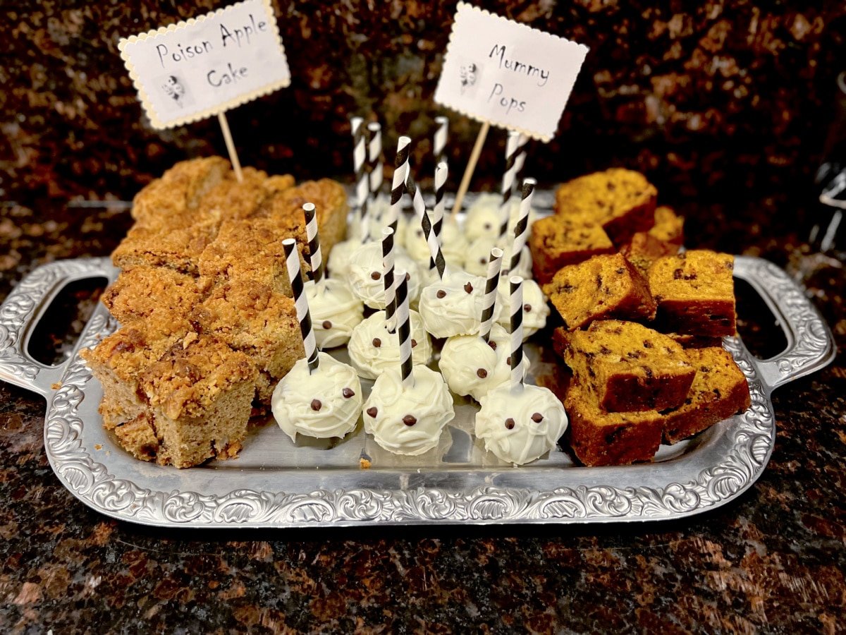 halloween dessert platter