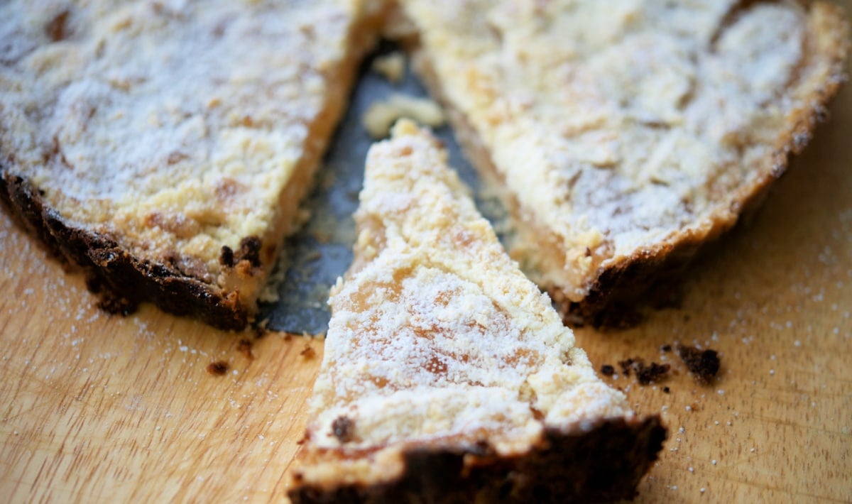 a close up of apple pie tart