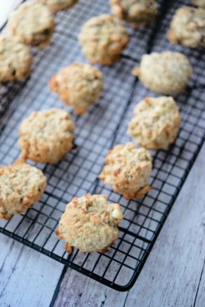 rows of oatmeal banana cookies on a cooling rack