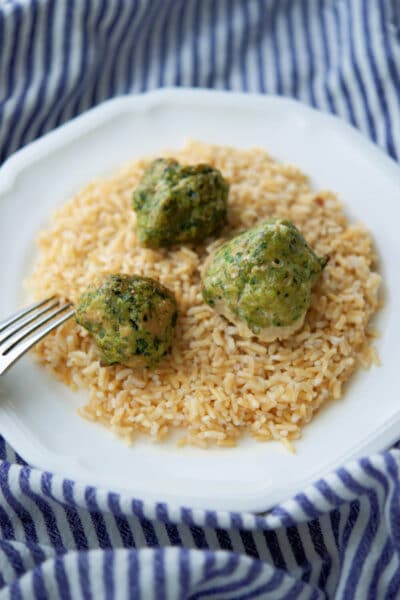 Spinach turkey meatballs over brown rice