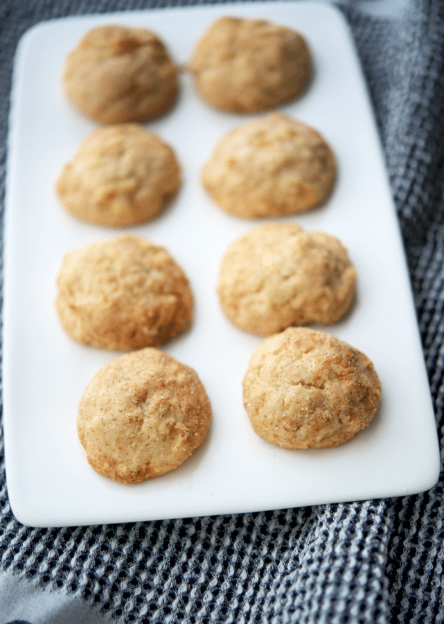 two rows of apple snickerdoodles